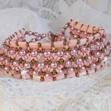 Bracelet Rose Royale avec des perles Tila Rose, des facettes et des perles nacrées en cristal de Swarovski